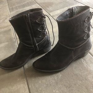 Seducta, Italian leather boots.